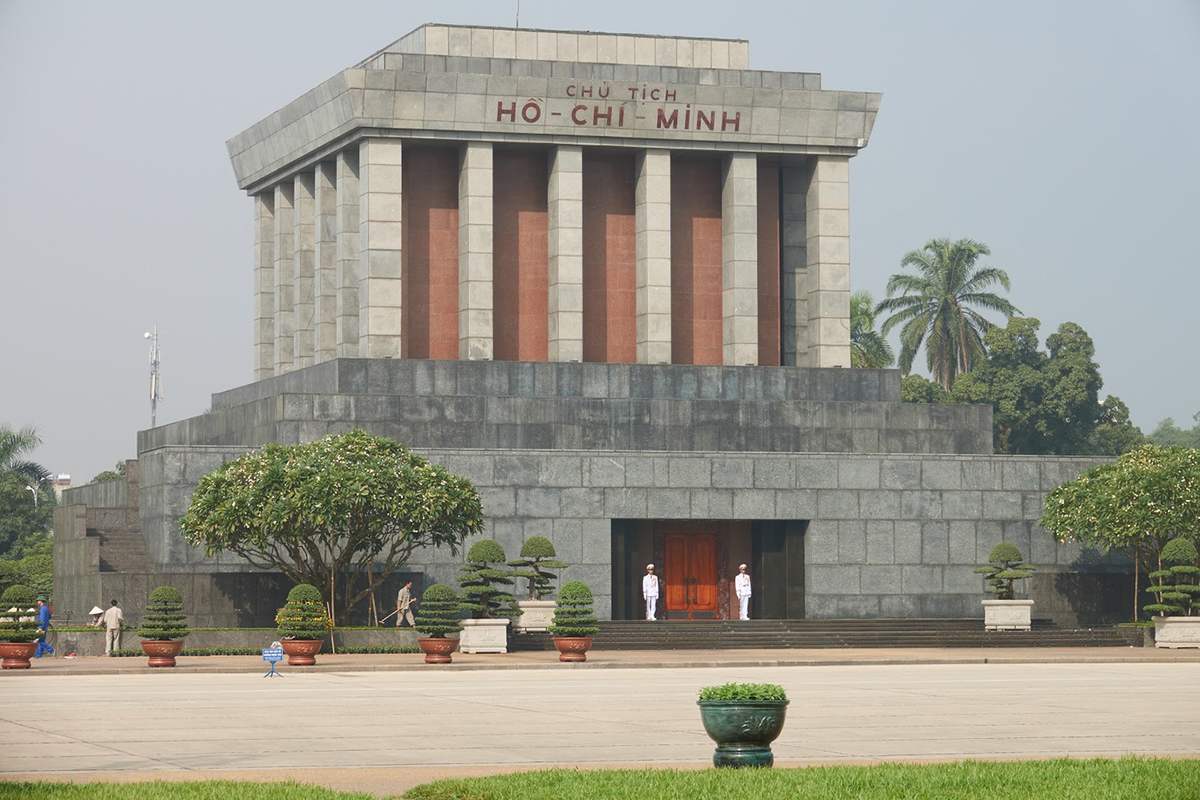 3 suggested self-sufficient 1-day Hanoi travel itinerary for the 'new ghost' association 2