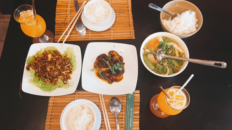 Top 10 vegetarian restaurants in District 1 with attractive hot dishes 9