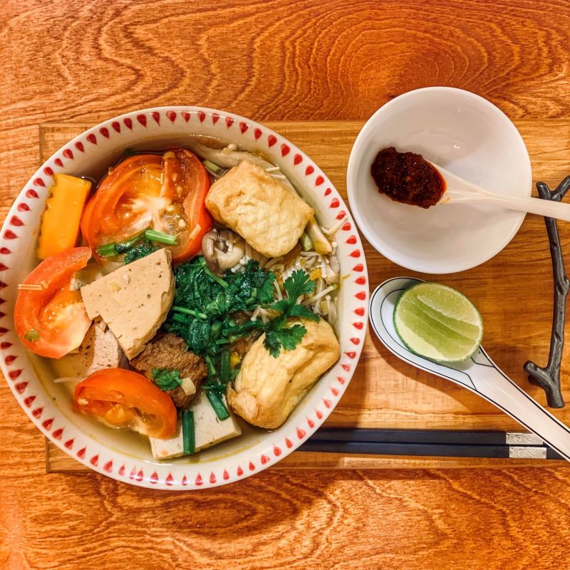 Top 10 vegetarian restaurants in District 1 with delicious hot dishes 10