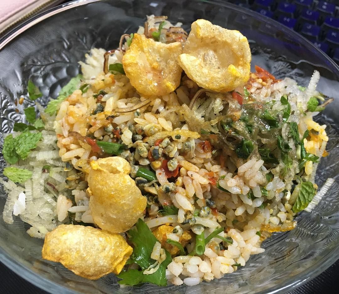 6 Da Nang mussel rice restaurants you must try 2