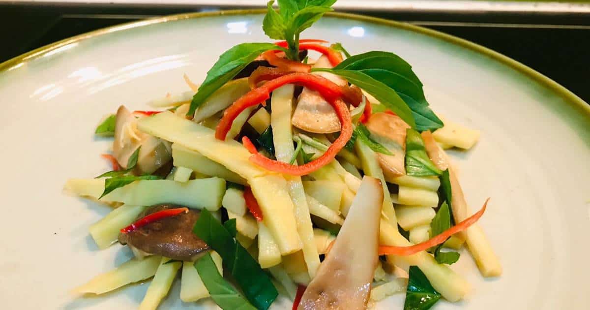 Chapa Sapa Restaurant - Enjoy dishes rich in highland ethnic identity 5