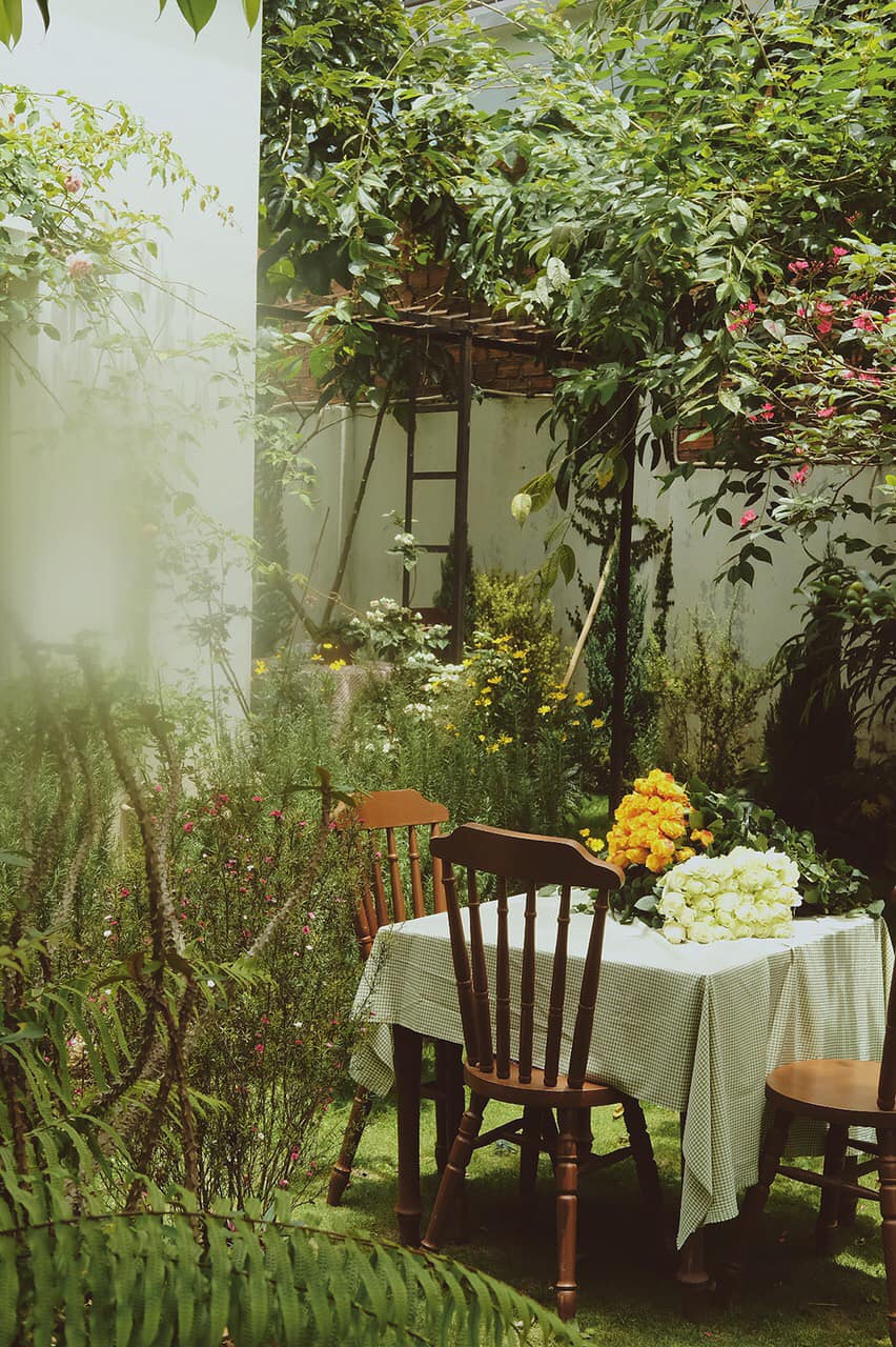 Summer Garden Coffee Shop - Let's go to the dreamy coffee shop once and post photos a week in Da Lat 12