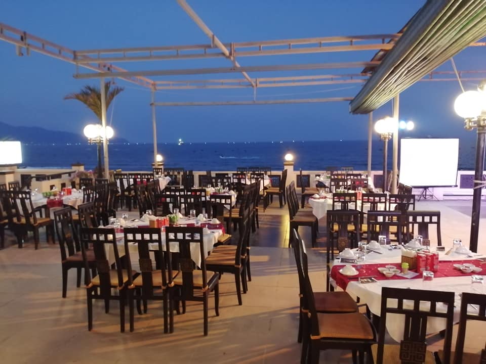 Blue Whale Restaurant Da Nang - Enjoy coastal flavors at a restaurant with a beautiful view in Da Nang 6
