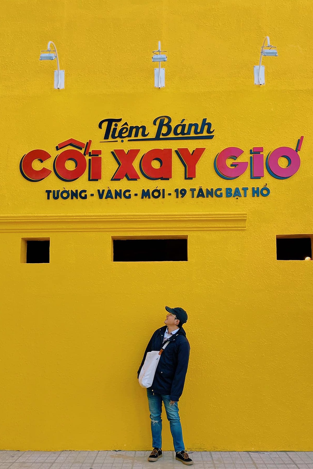 3 coffee shops in Da Lat possess interesting colorful spaces 8