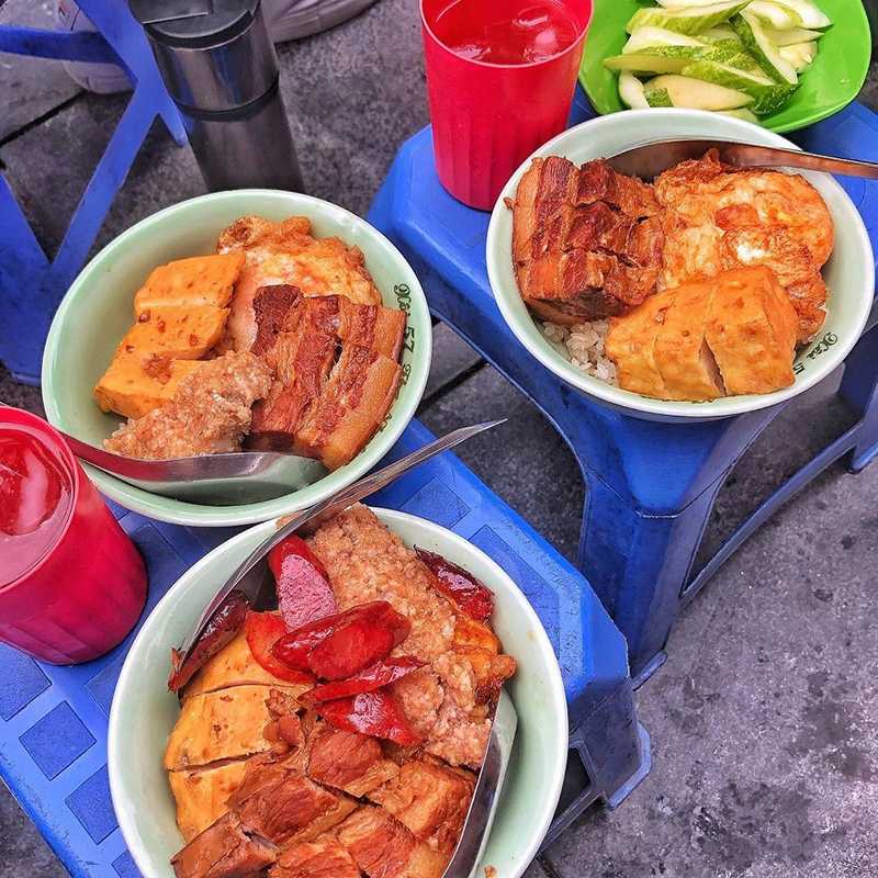 4 Hanoi sticky rice shops with rich culinary flavors of the capital 3