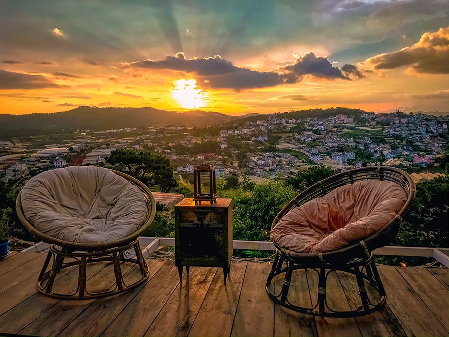 5 coffee shops in Da Lat capture the brilliant sunset scene 10