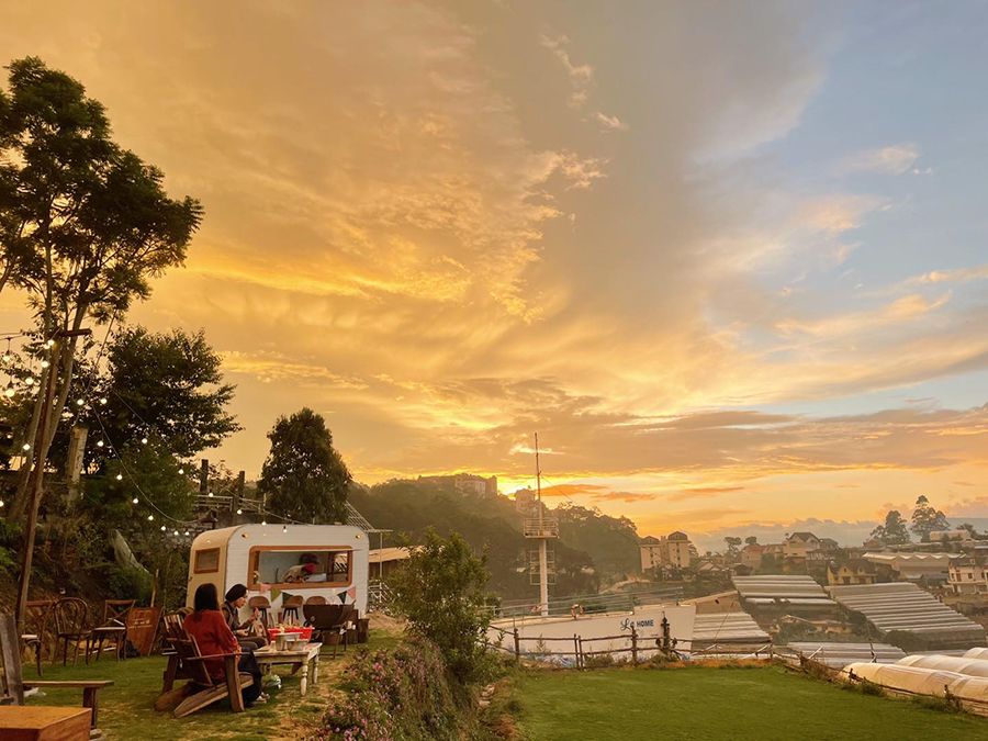 5 coffee shops in Da Lat capture the brilliant sunset scene 13