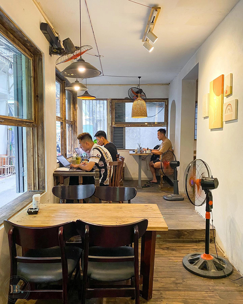 5 coffee shops in Hanoi for those days when you suddenly have a deadline 10