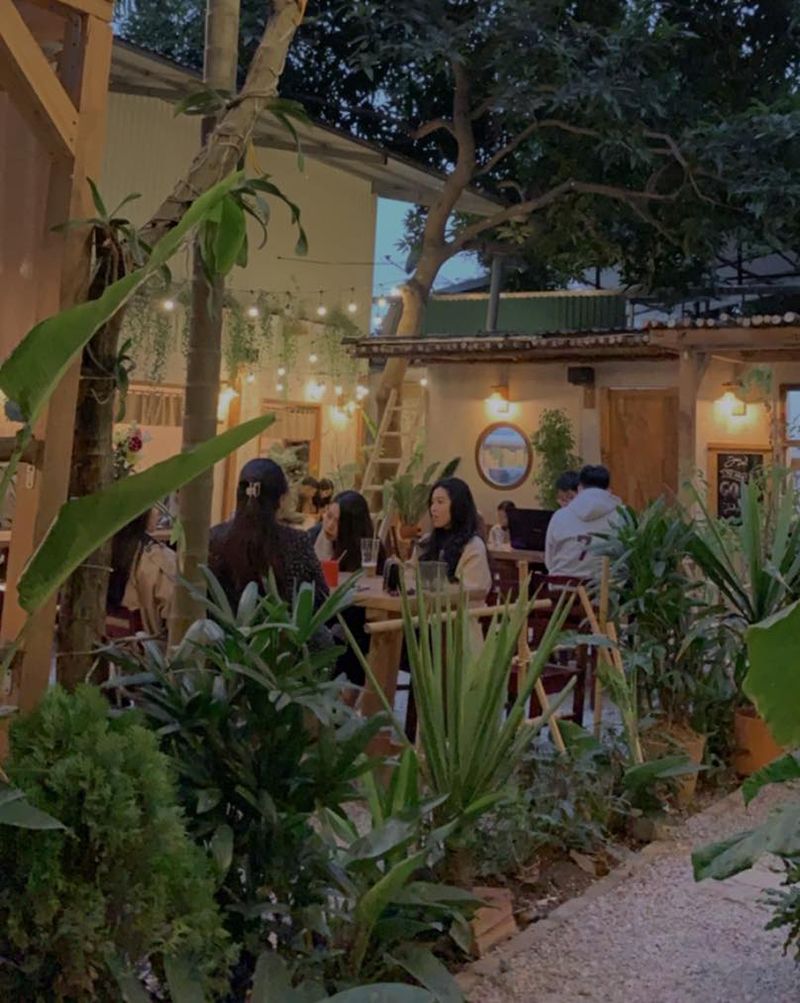 5 Hanoi garden coffee shops that will give you truly relaxing moments 4
