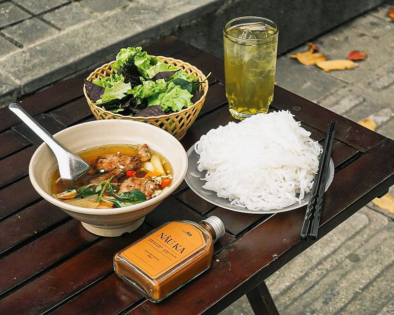 5 Hanoi garden coffee shops give you truly relaxing moments 7