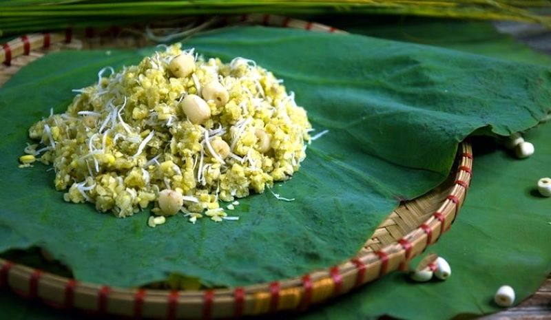 Hanoi sticky rice with green rice, a simple gift imbued with the soul of the capital's autumn 8