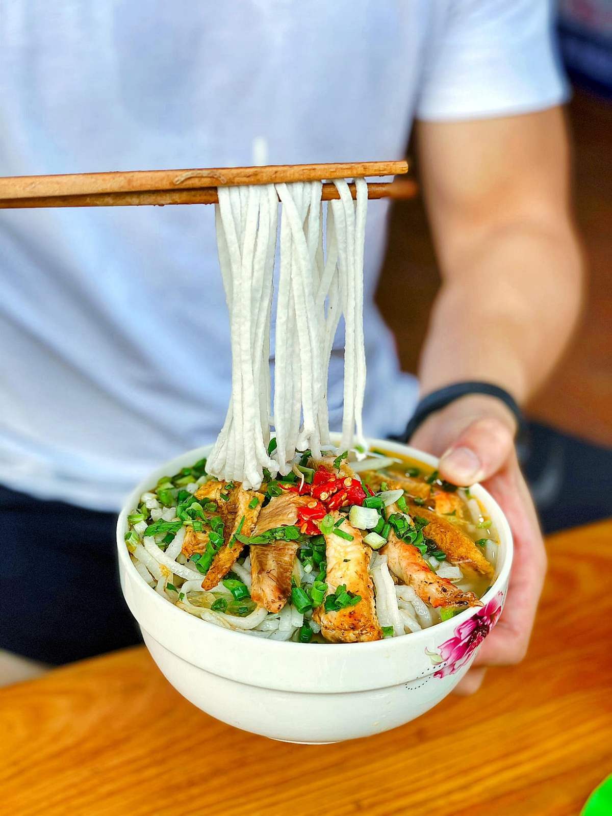 Ba Trieu Hue's snakehead fish soup cake - An irresistible delicacy created from the heart and love 5