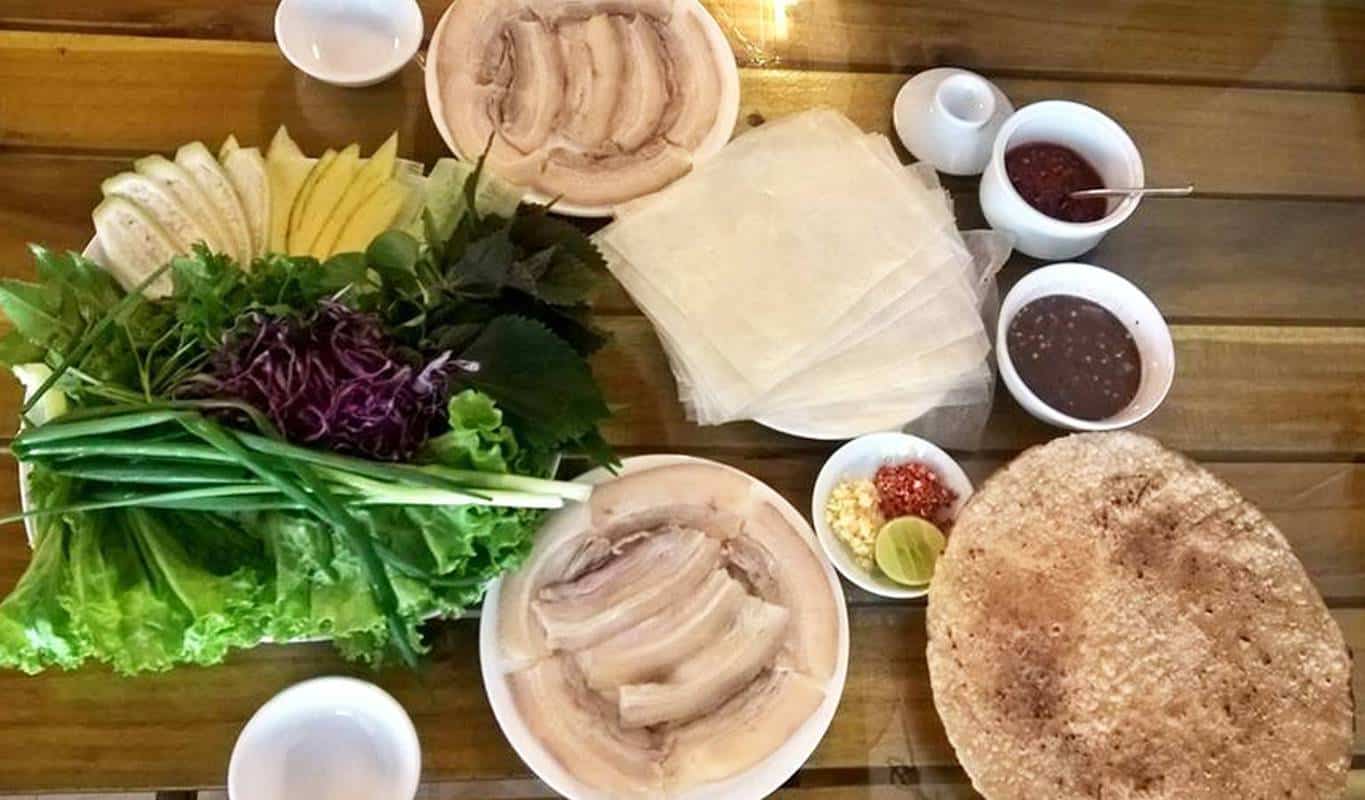 Rice paper rolls with pork from Con market - An attractive dish for many generations in Da Nang 2