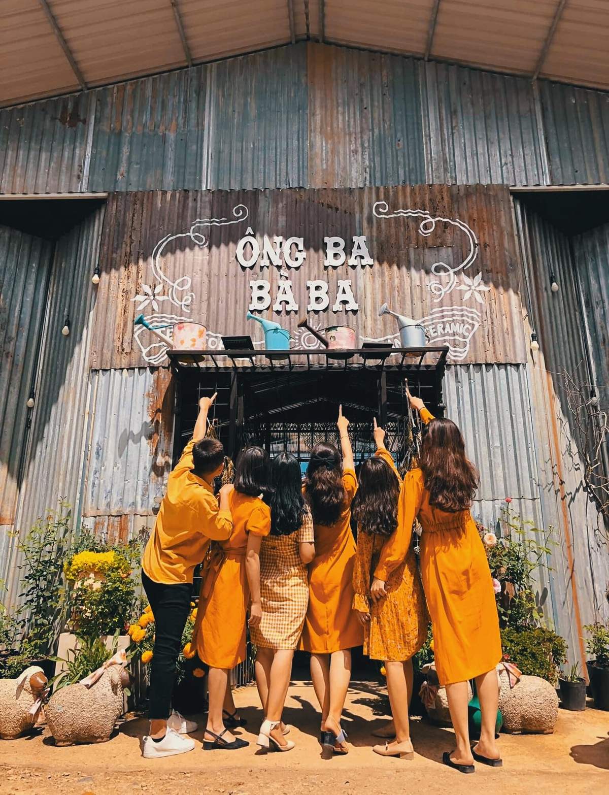 Virtual live coffee at Ong Ba Ba Ba Garden Dalat 2