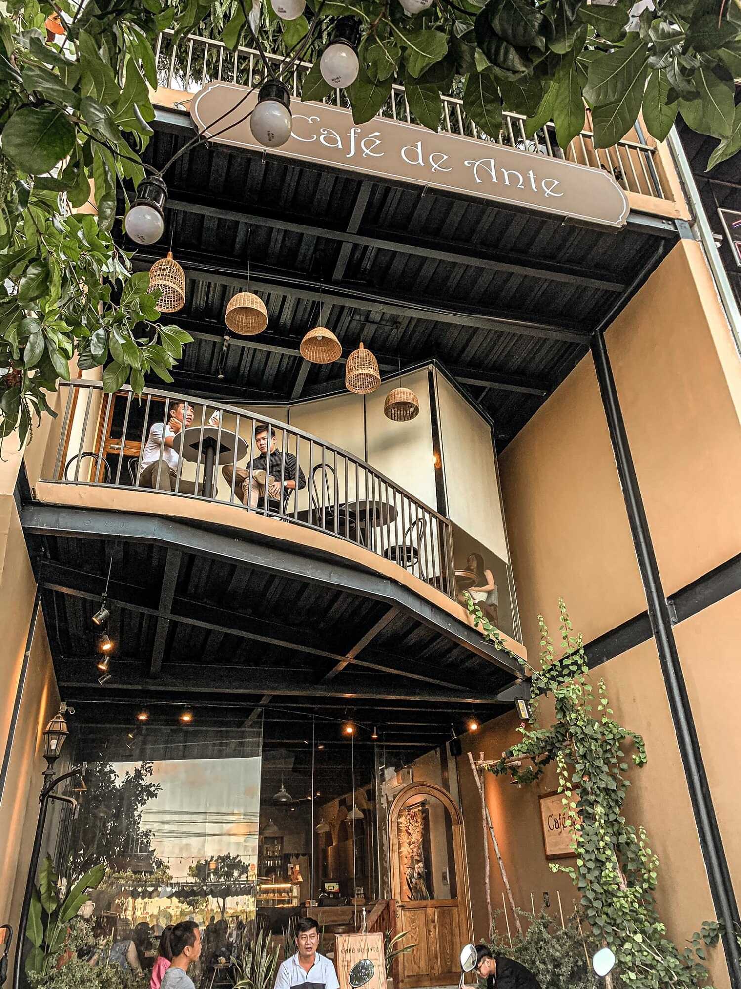 Café de Ante – Romantic vintage cafe in Da Nang 4