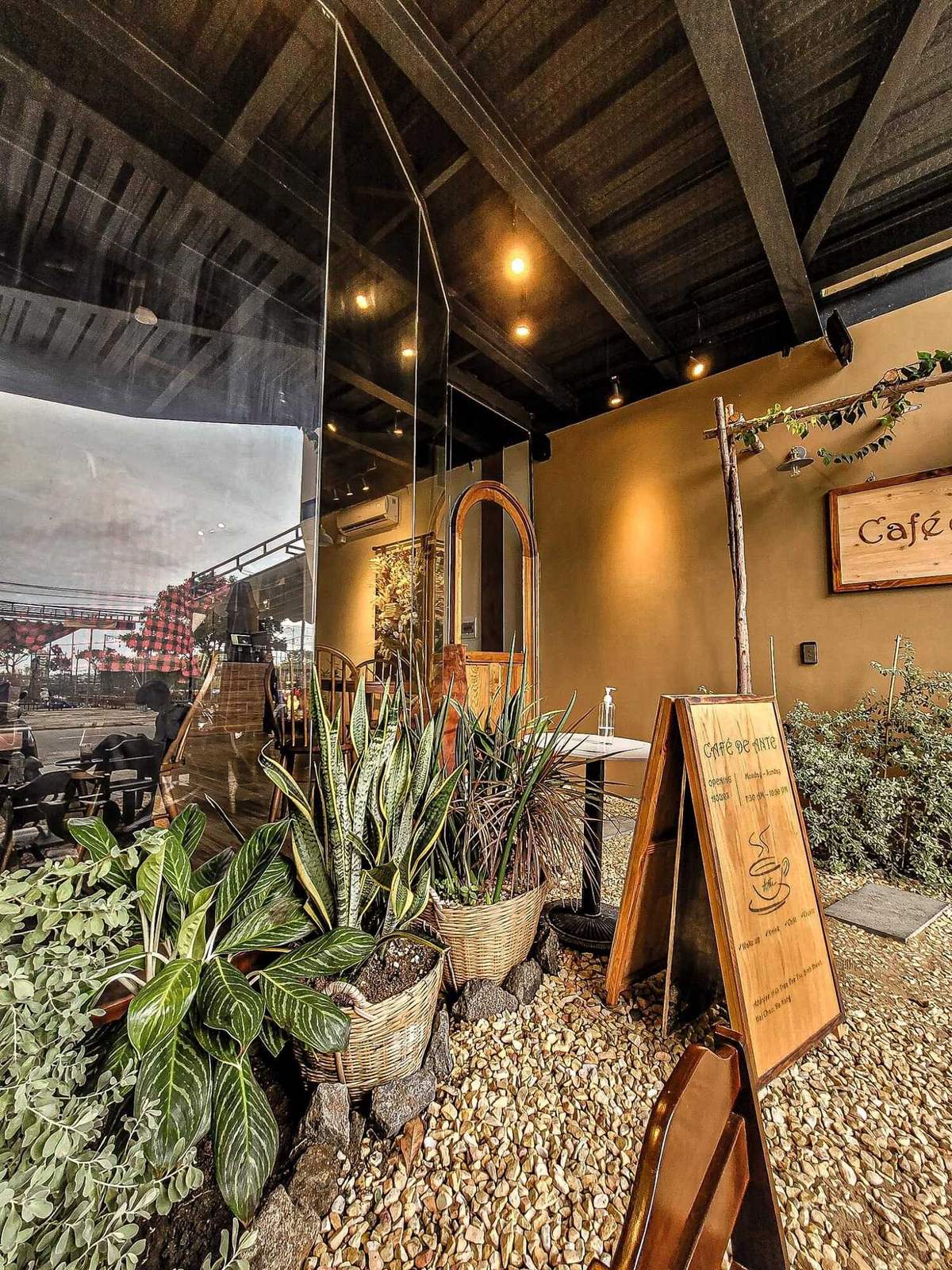 Café de Ante – Romantic vintage cafe in Da Nang 7