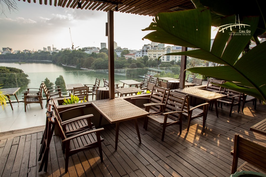 Cau Go Vietnamese Cuisine – Gorgeous with a panoramic dining space overlooking Hoan Kiem Lake 13
