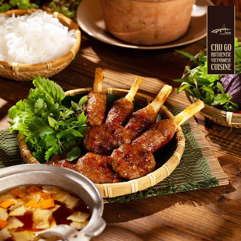 Cau Go Vietnamese Cuisine – Beautiful with a panoramic dining space overlooking Hoan Kiem Lake 21