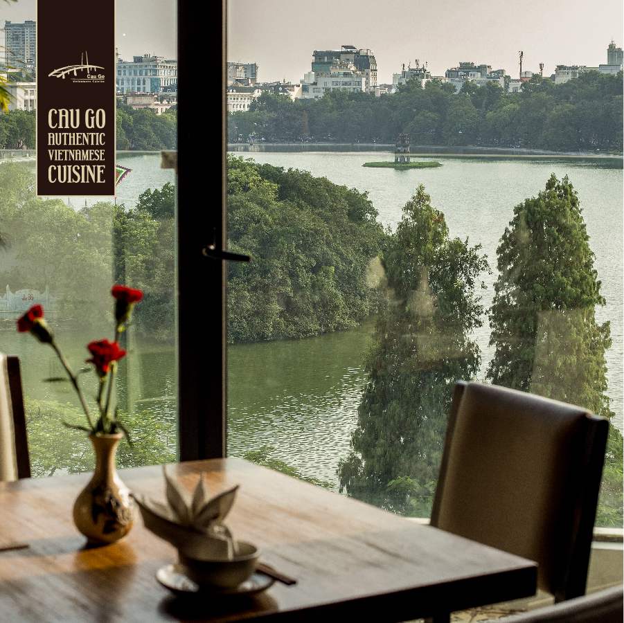 Cau Go Vietnamese Cuisine – Beautiful with a panoramic dining space overlooking Hoan Kiem Lake 39
