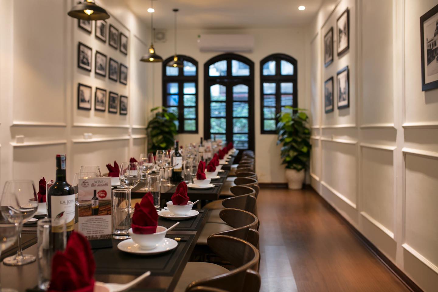 Era Quan - Vietnamese cuisine restaurant with luxurious European architecture 9