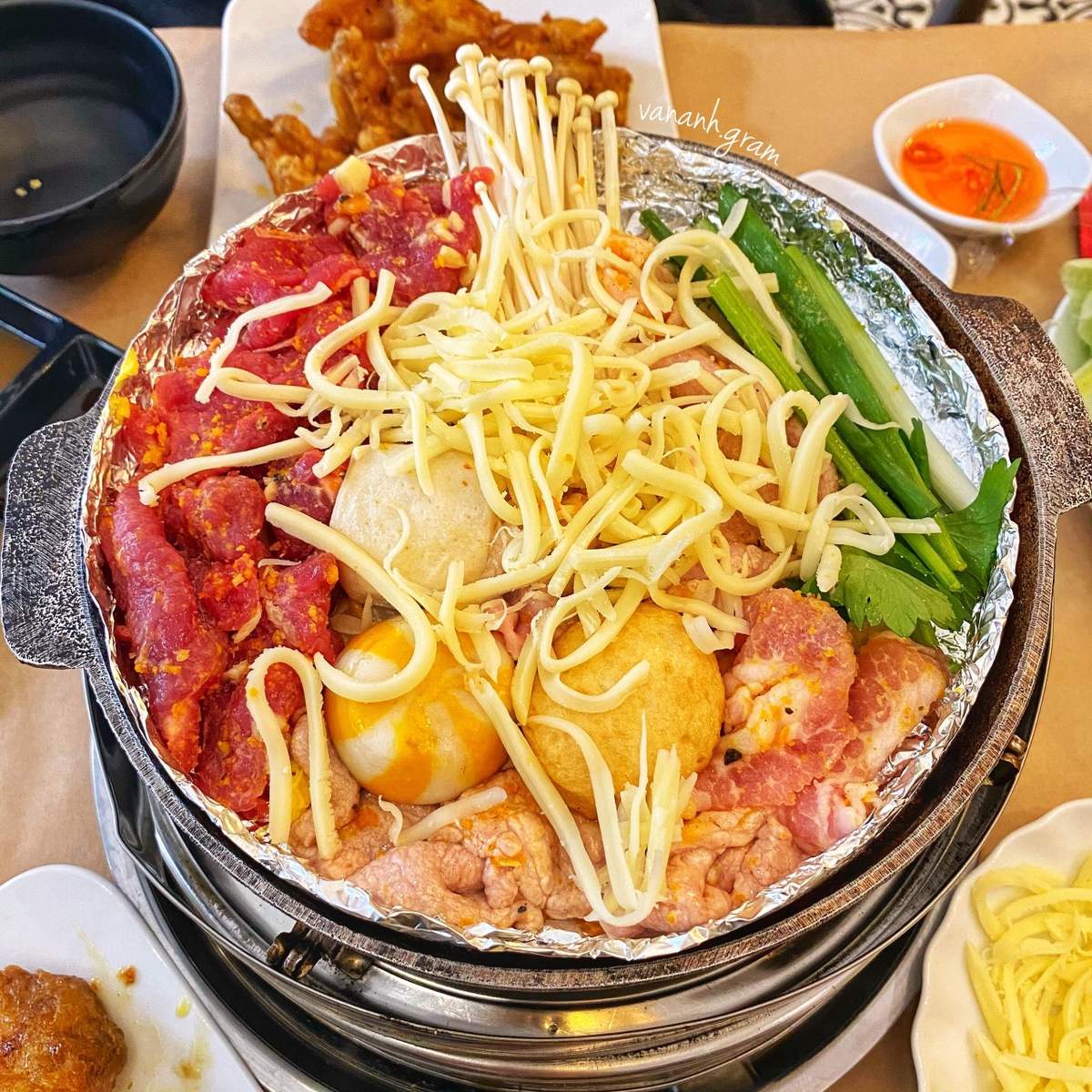 Era Quan - Vietnamese cuisine restaurant with luxurious European architecture 11
