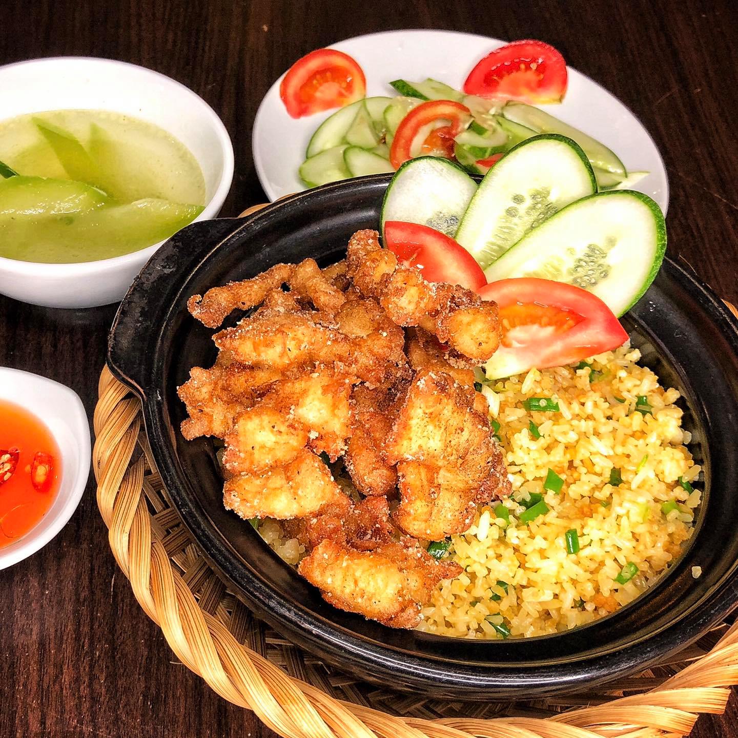 Era Quan - Vietnamese cuisine restaurant with luxurious European architecture 15