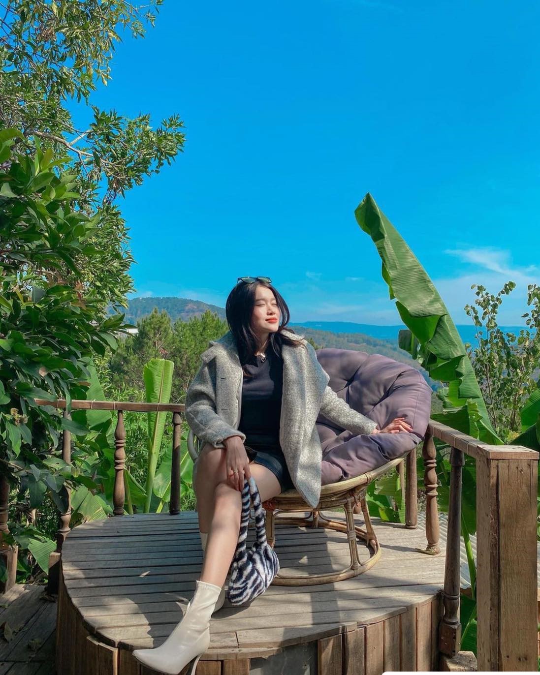 Gau Garden Coffee - A stop for young people who love puppies 7