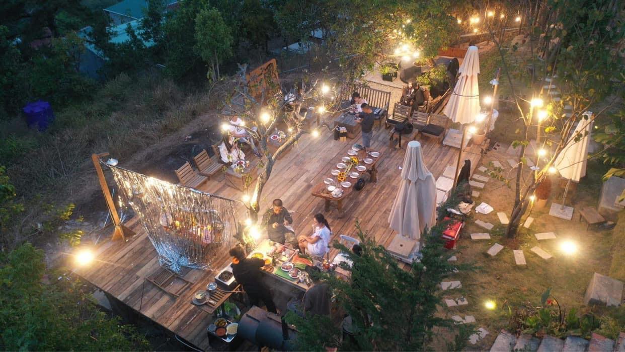 Gau Garden Coffee - A stop for young people who love puppies 11