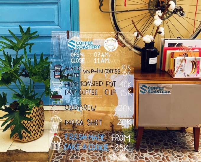 Visit the unique Trinh music cafe called S Coffee Roastery 7