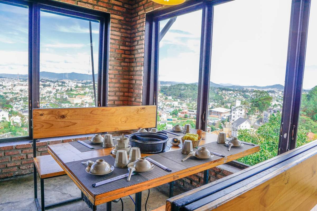 Discover fresh vegetable paradise at LEGUDA Dalat 6 vegetable buffet restaurant