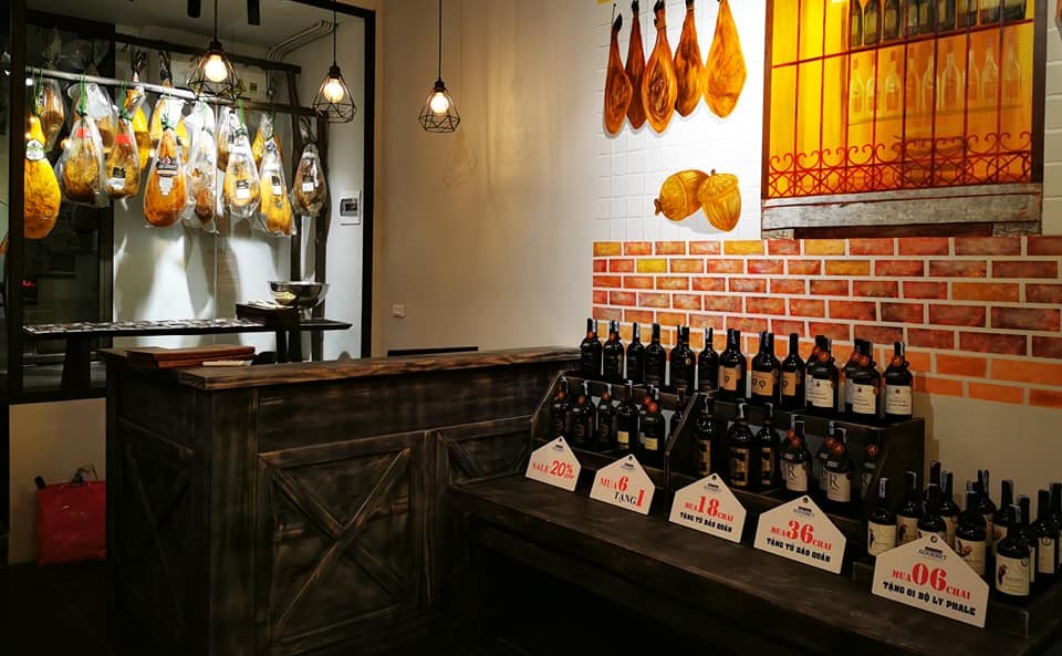 Khoruou Gourmet – European standard restaurant with impressive wine warehouse 2