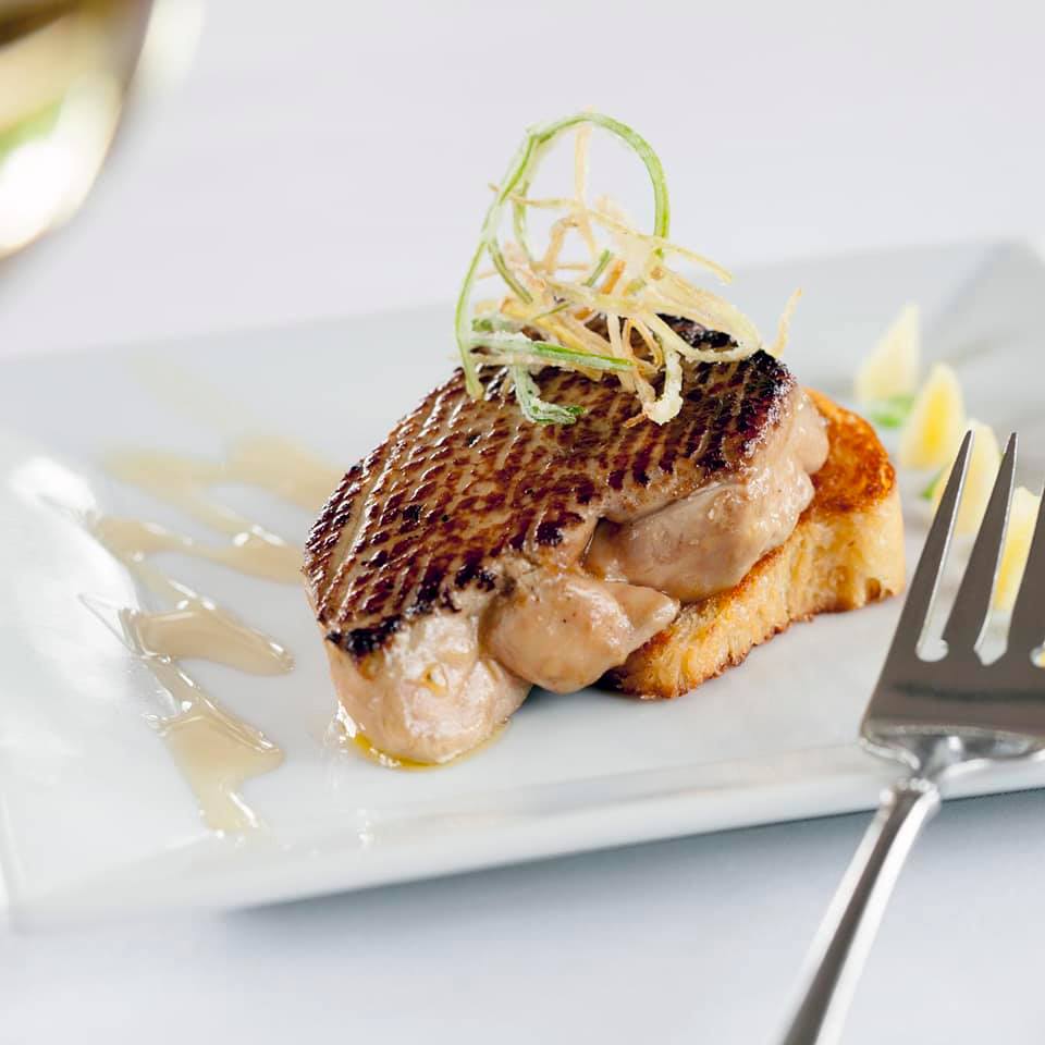 Khoruou Gourmet – European standard restaurant owns an impressive wine warehouse 3