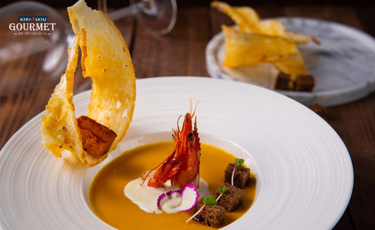 Khoruou Gourmet – European standard restaurant owns an impressive 17 Wine warehouse