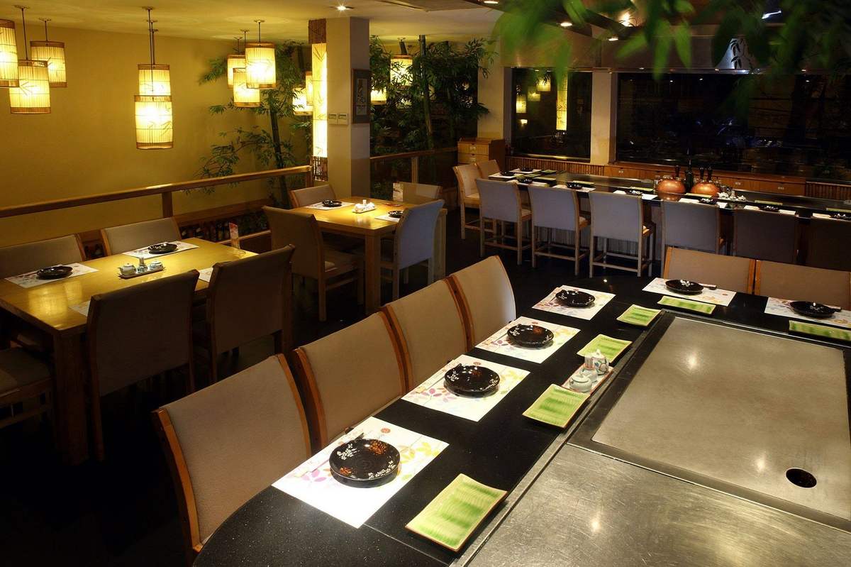 Trieu Nhat Asahi Sushi Restaurant - Miniature Land of Phu Tang in the heart of Hanoi 26
