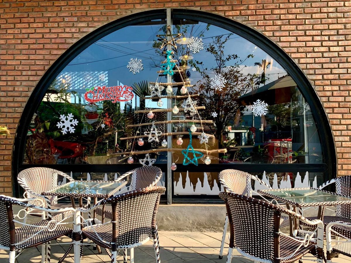 Nice Home Coffee - Café attracts young people with impressive space design 7