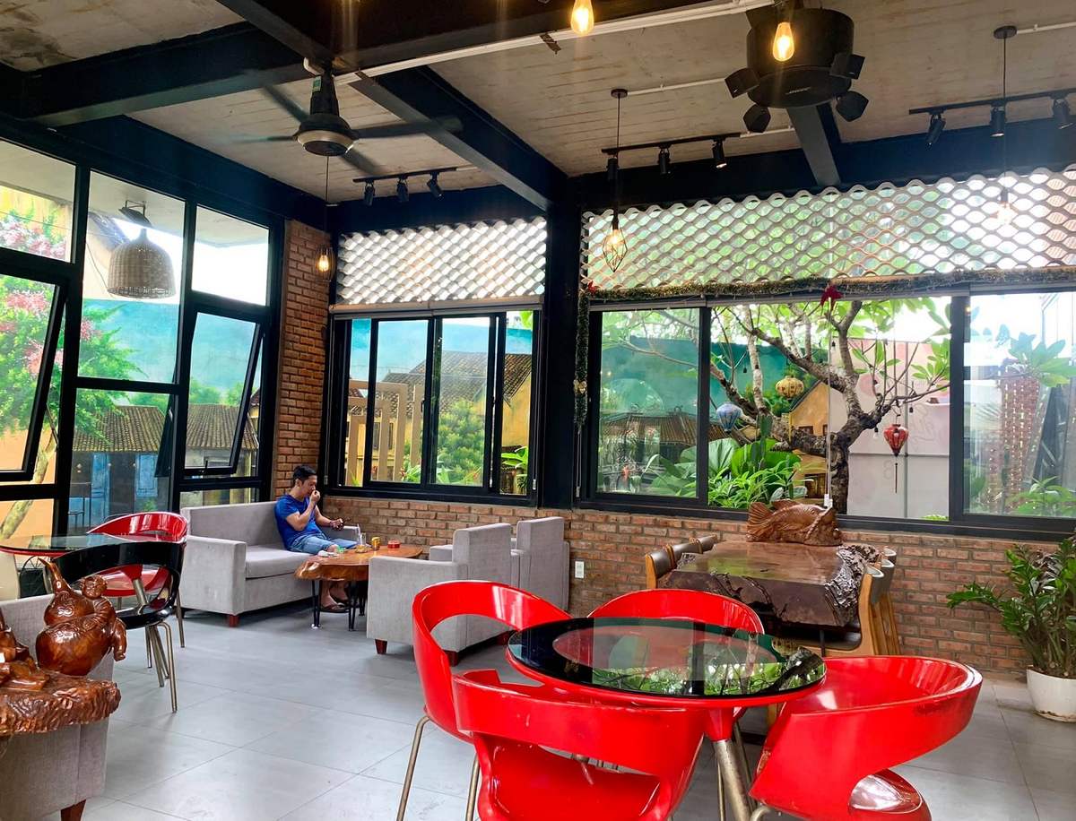 Nice Home Coffee - Café attracts young people with impressive space design 13