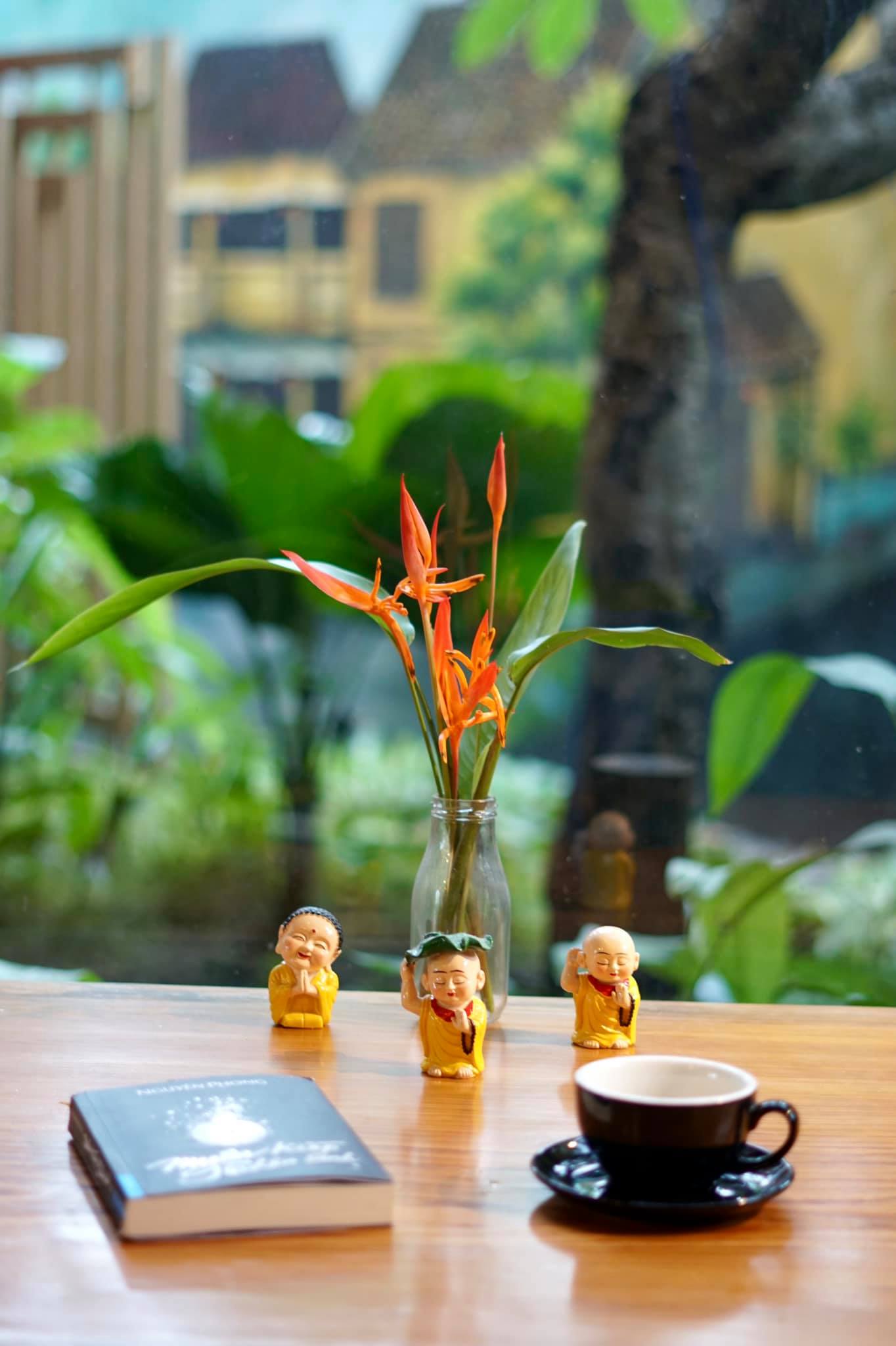 Nice Home Coffee - Café attracts young people with impressive space design 21