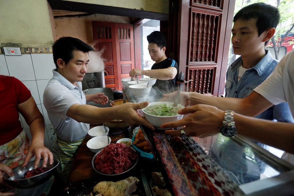 Pho Bat Dan - 100 year old heirloom pho in Hanoi 5