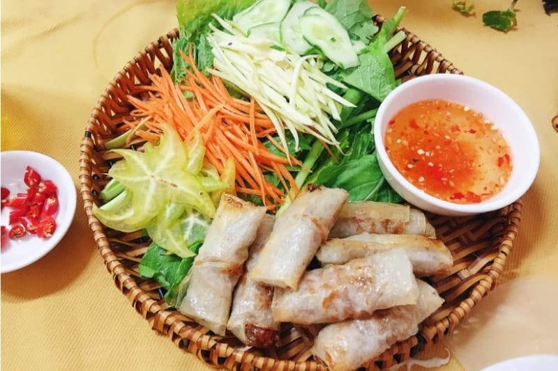 Dao Duy Tu spring rolls - Unique cuisine in Da Nang City 2