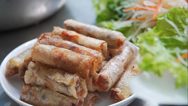Dao Duy Tu spring rolls - Unique cuisine in Da Nang City 6