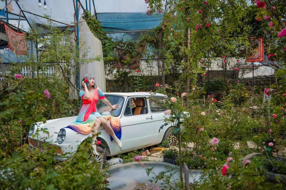 Heart-stopping with the top 6 amazing Da Lat flower cafes 12