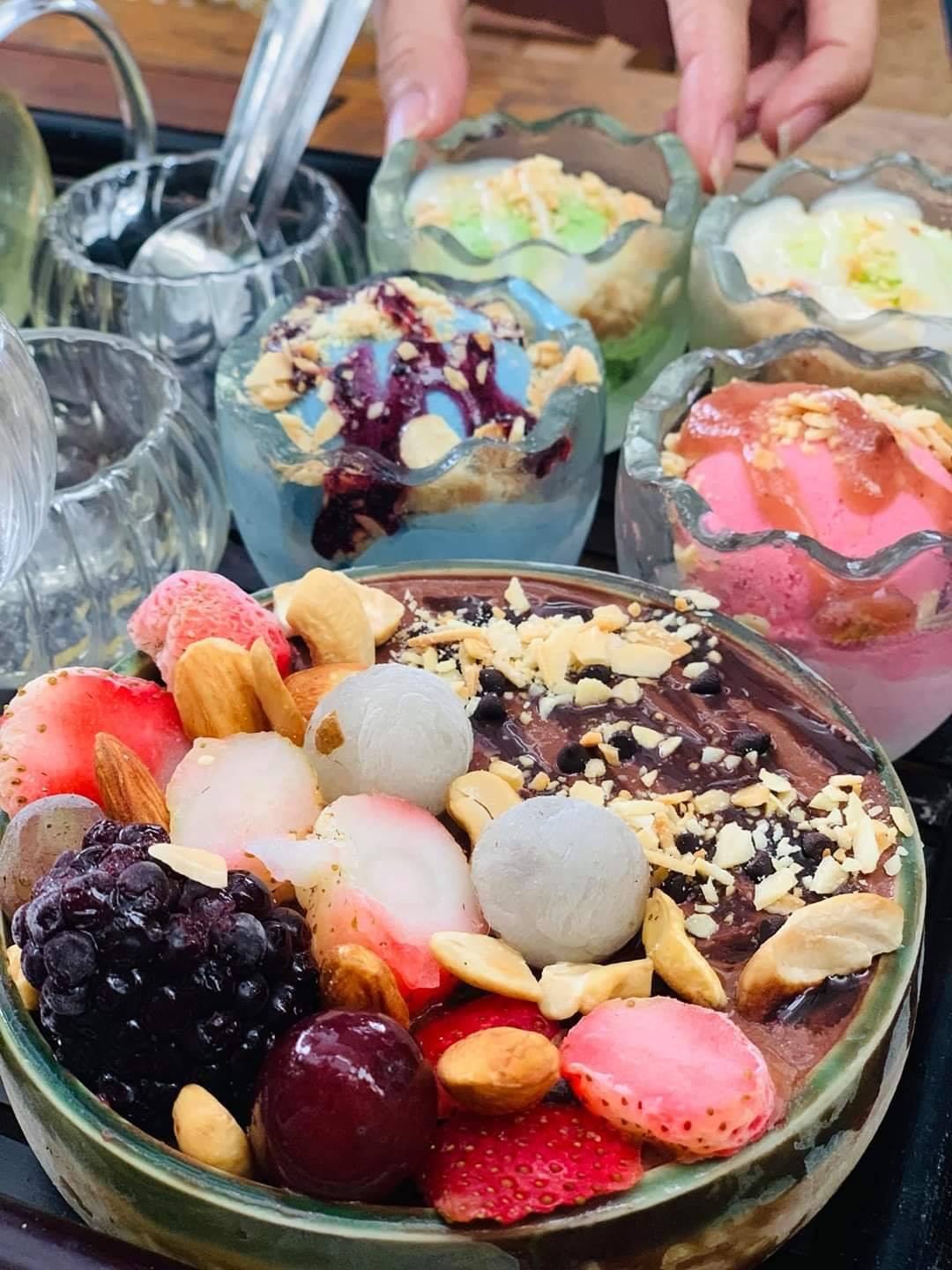 Heart-stopping with top 6 amazing Da Lat flower cafes 15