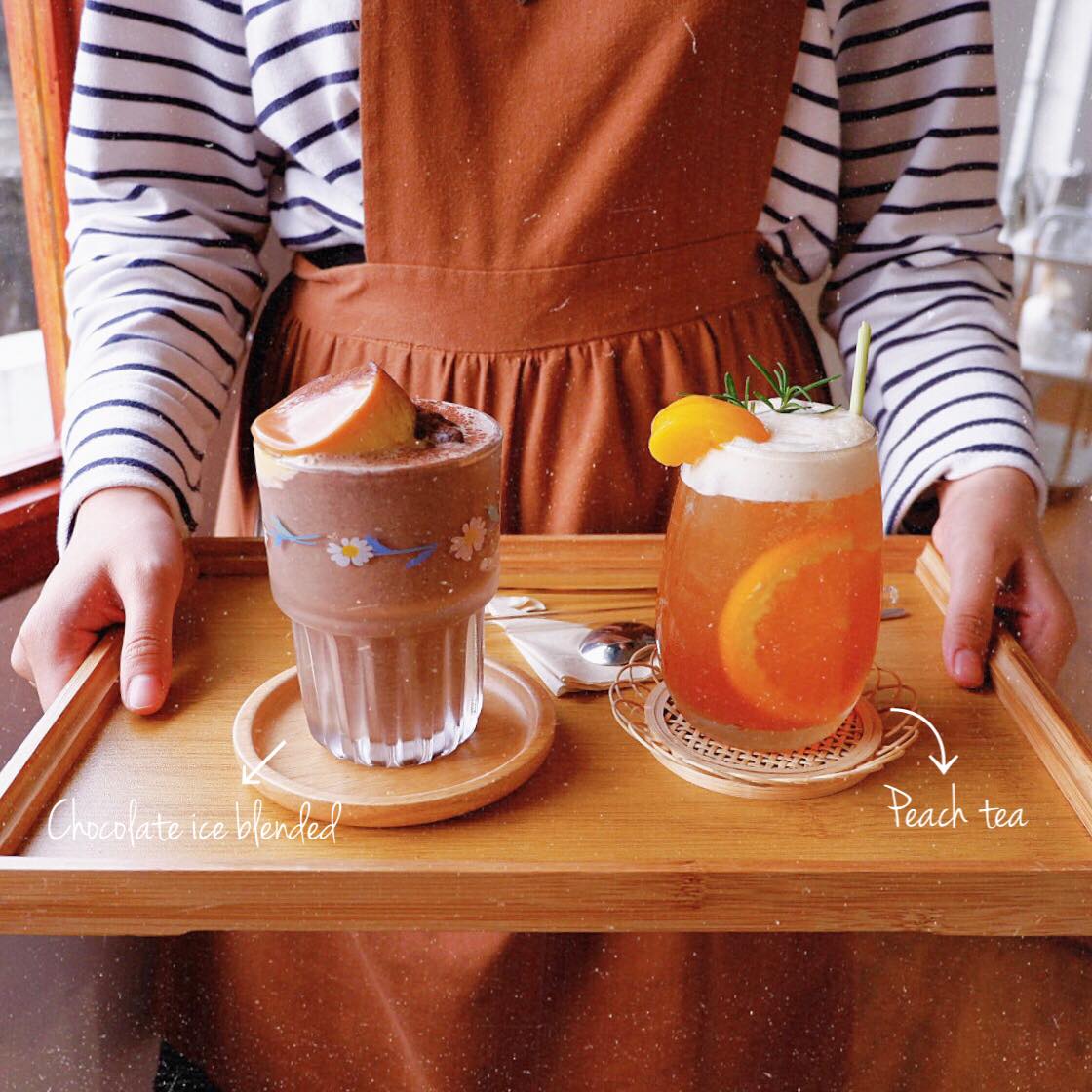 Sleeping Wood Café - A simple, sincere, lovely cafe in Da Nang 11