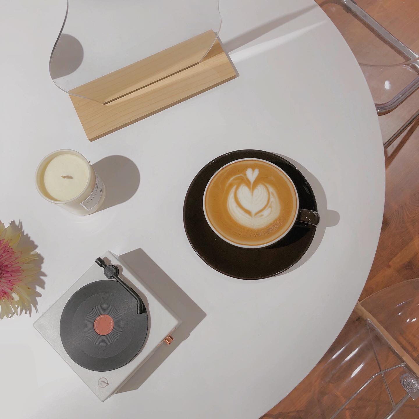 Sleeping Wood Café - A simple, sincere, lovely café in Da Nang 12