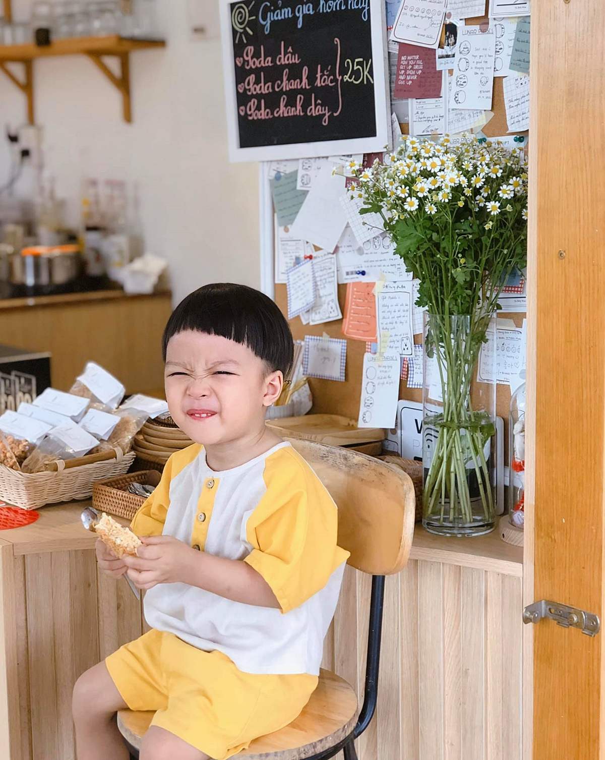 Sleeping Wood Café - A simple, sincere, lovely cafe in Da Nang 22