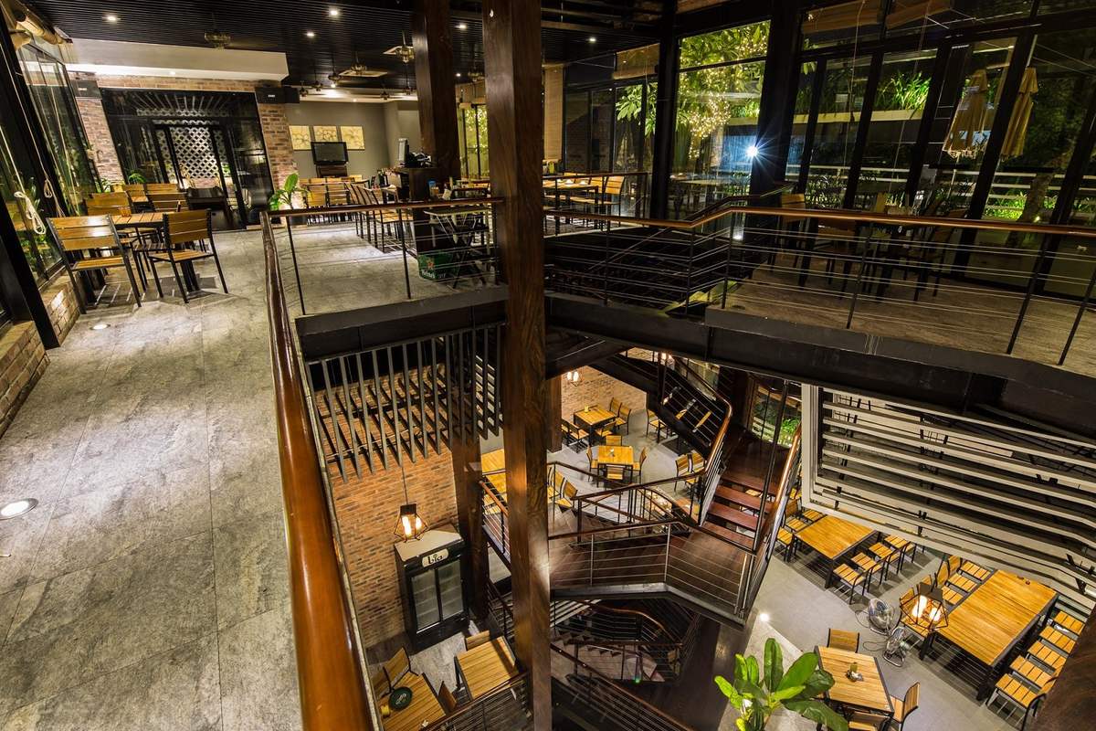 Su Bia - The ideal place to play football while having fun in Ha Thanh 8