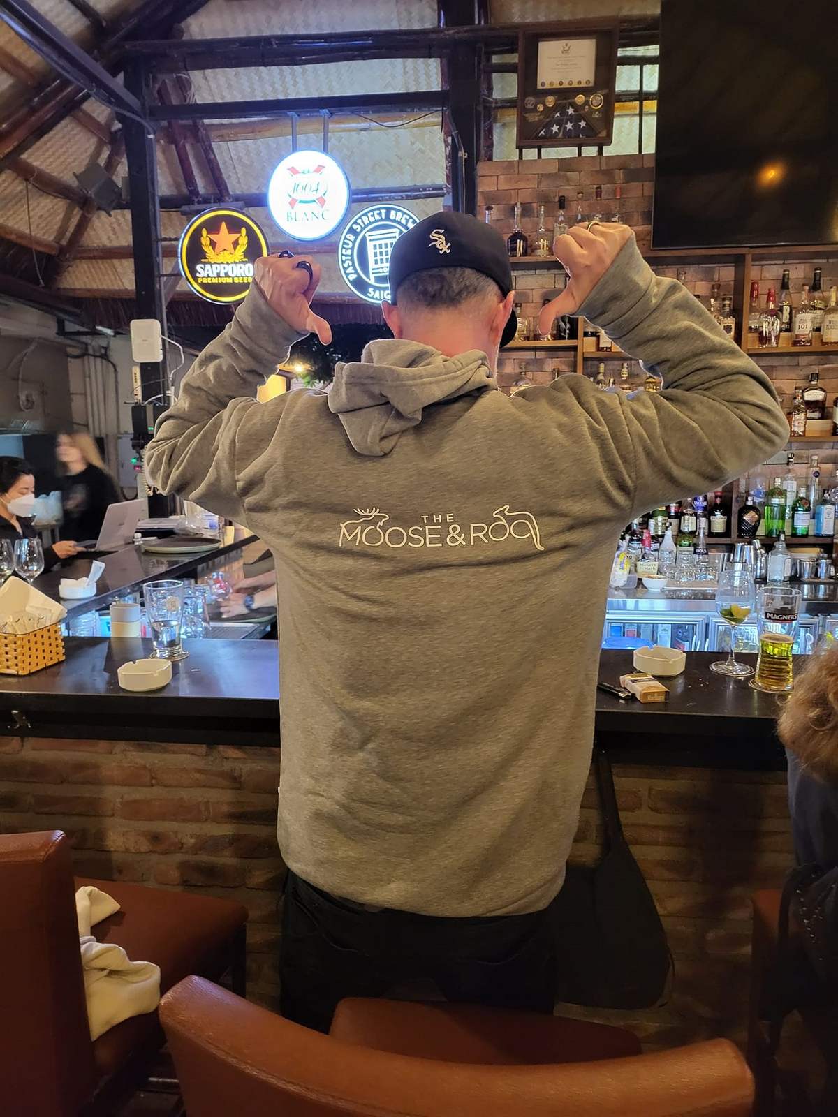 The Moose & Roo Smokehouse - Discover an American-style 'smokehouse' in Hanoi 28