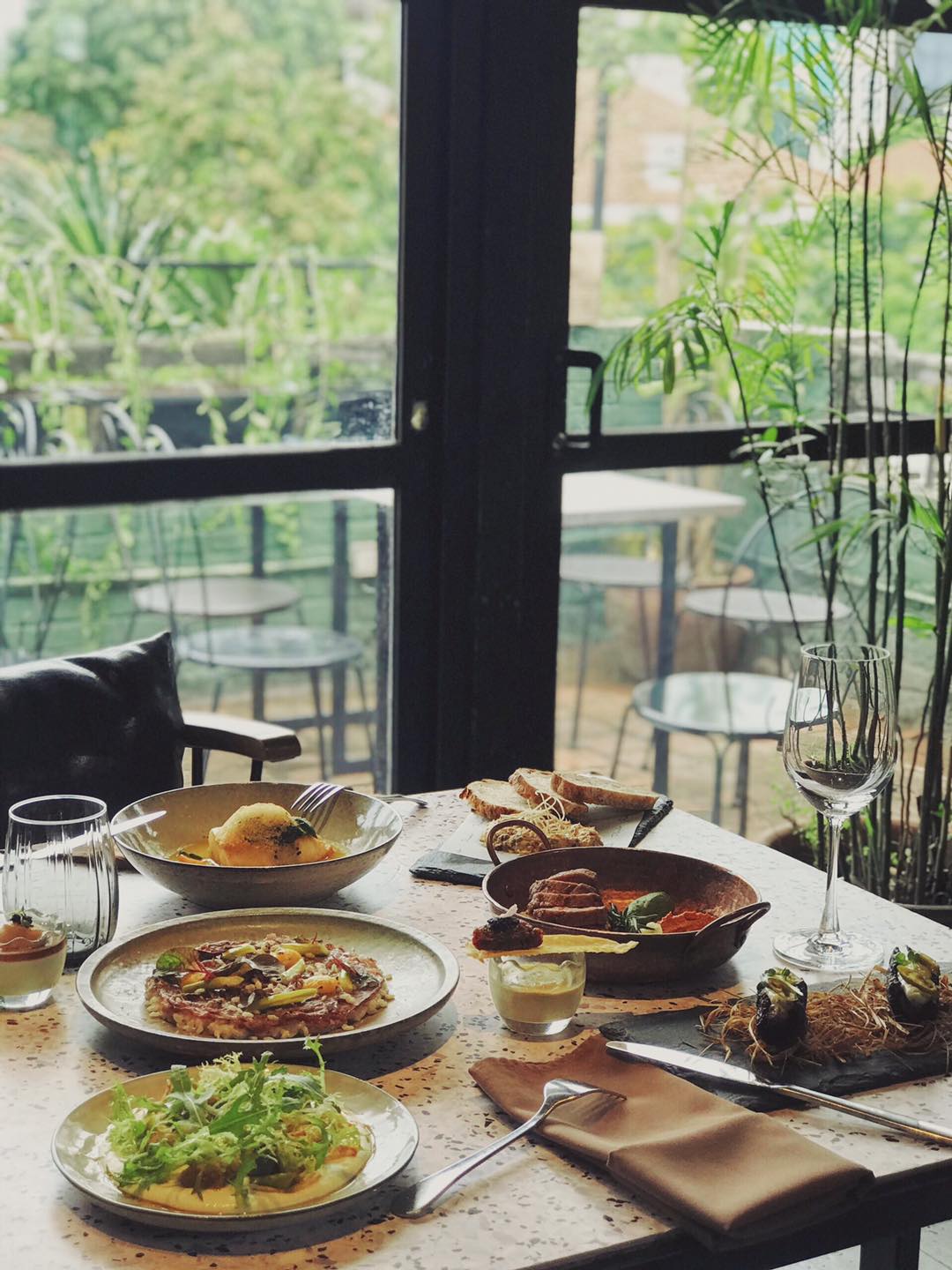 Enjoy authentic European dishes in the romantic space of Pincho Tapas Kitchen & Drinks 5