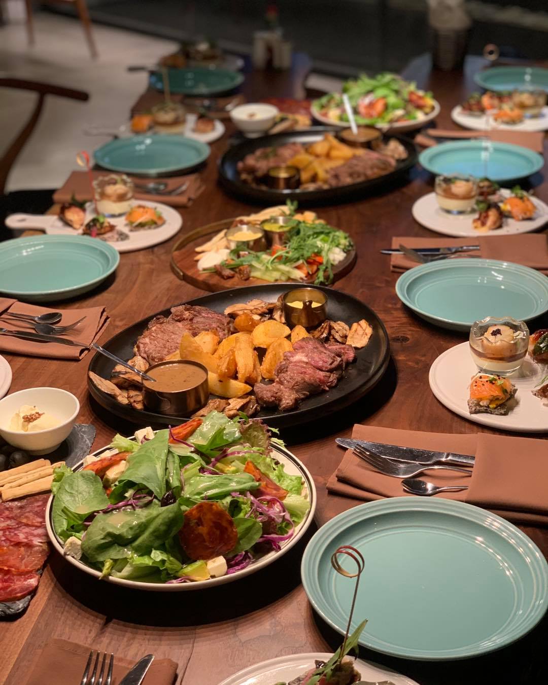 Enjoy authentic European dishes in the romantic space of Pincho Tapas Kitchen & Drinks 34