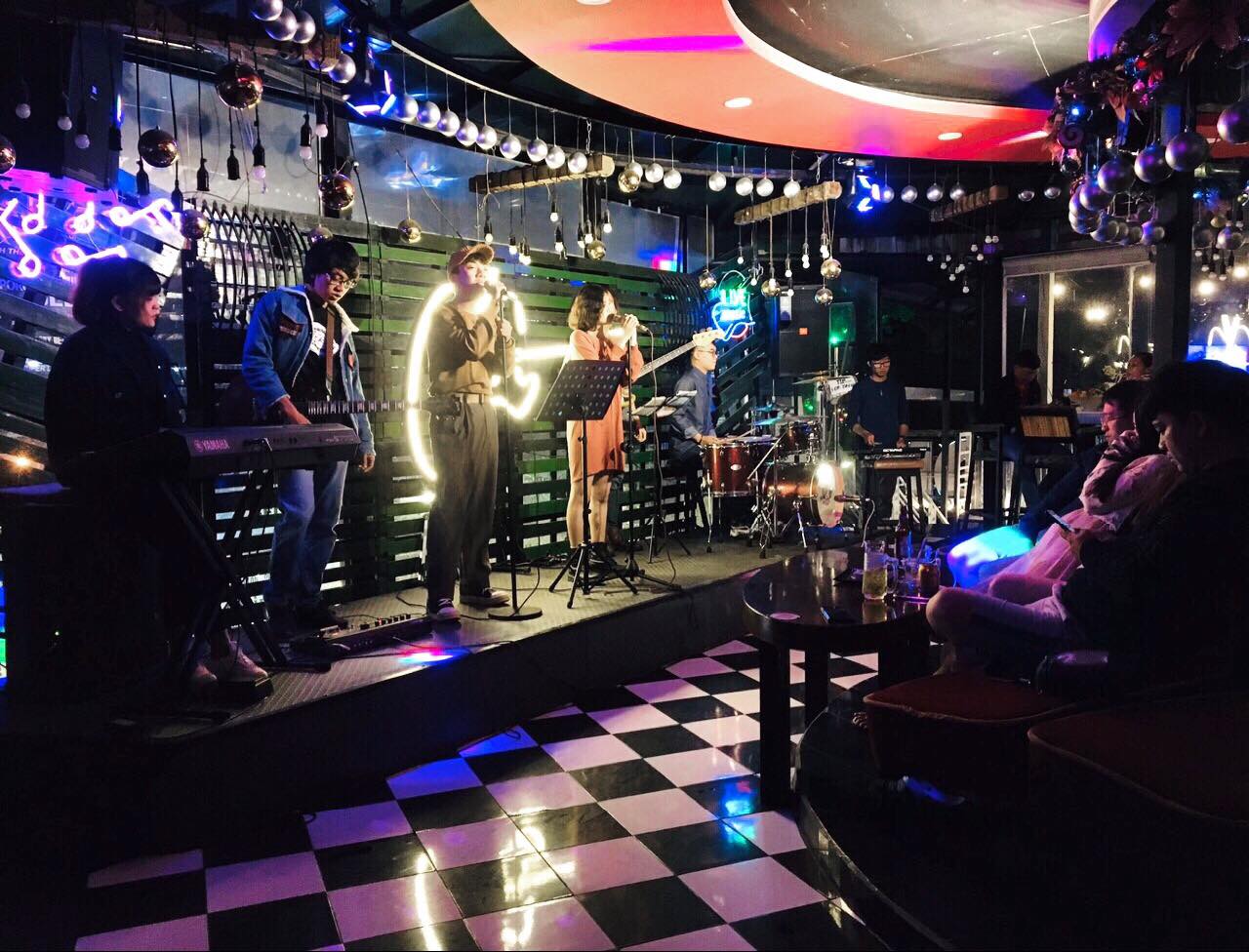 Top 6 Da Lat bars with super preferential prices from only 50,000 VND 15